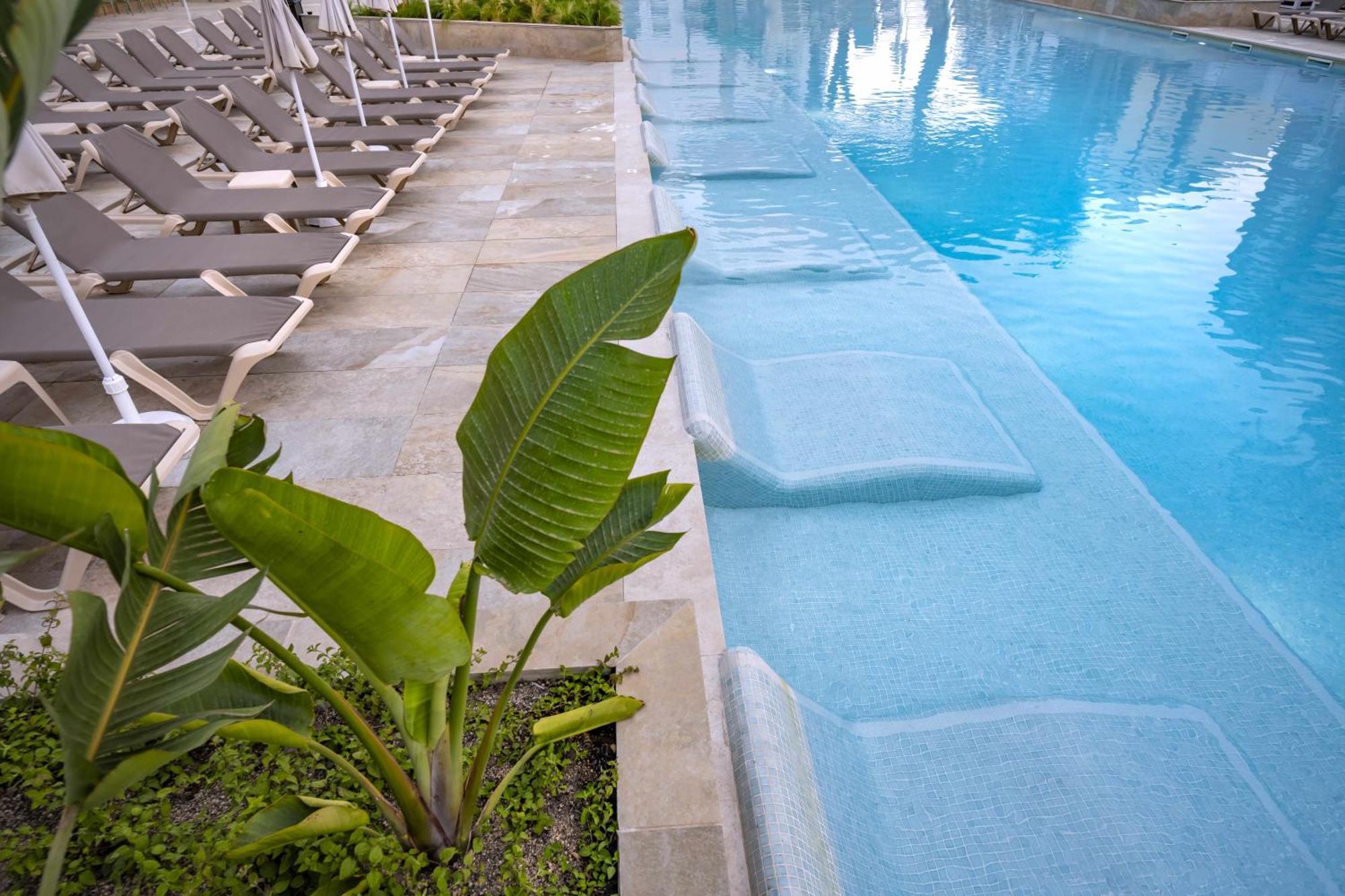 Ght Oasis Park & Spa Lloret de Mar Exterior photo