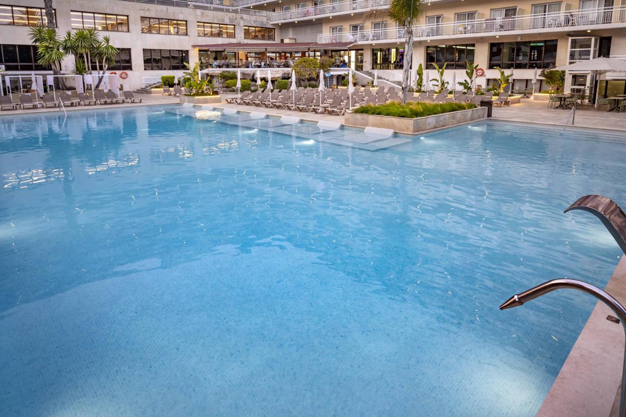 Ght Oasis Park & Spa Lloret de Mar Exterior photo