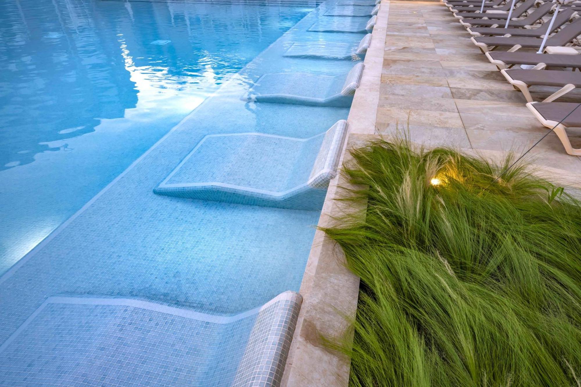 Ght Oasis Park & Spa Lloret de Mar Exterior photo
